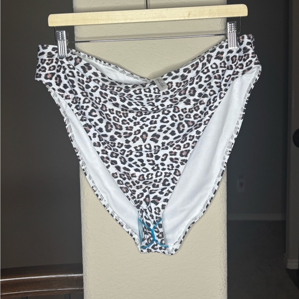 ASOS Wolf & Whistle Curve Exclusive High Waist Leopard Print Bikini Bottom NEW